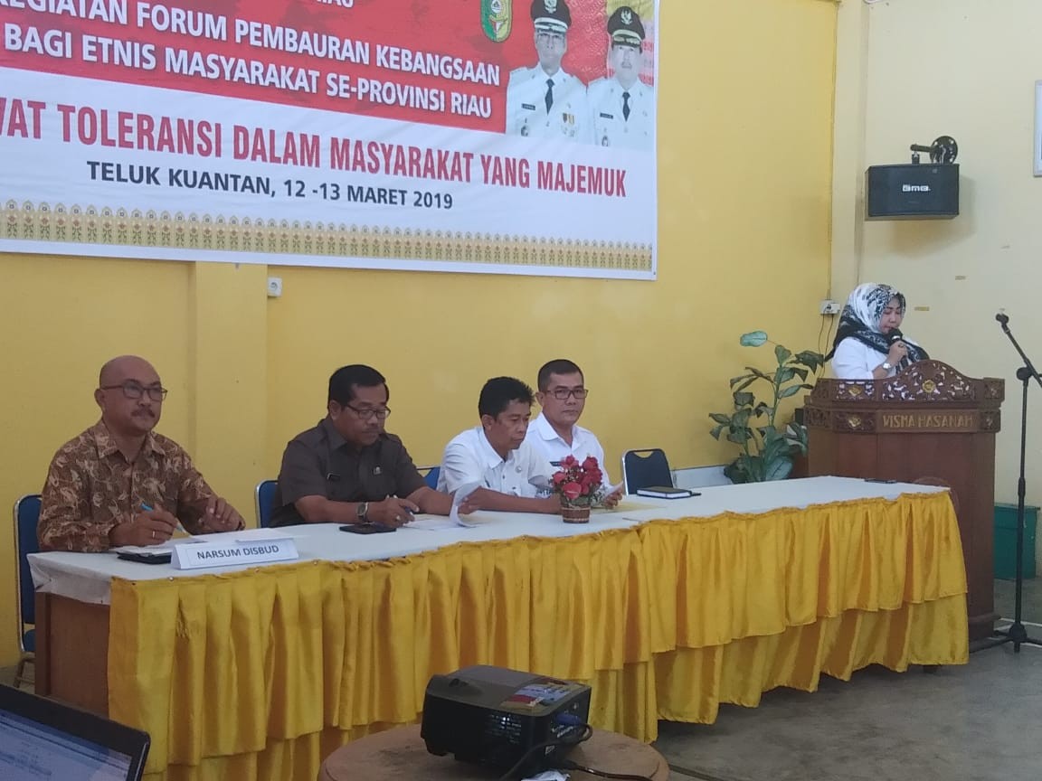 PEMBUKAAN KEGIATAN FORUM PEMBAURAN BAGI ETNIS MASYARAKAT PROV RIAU